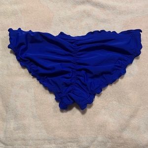 NWOT Ruffle Scrunch Bikini Bottoms